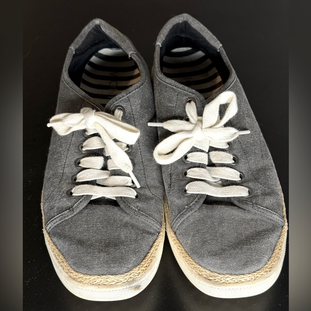 Vionic Women’s Canvas Sneakers